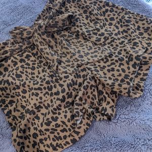 Leopard print highwaisted shorts